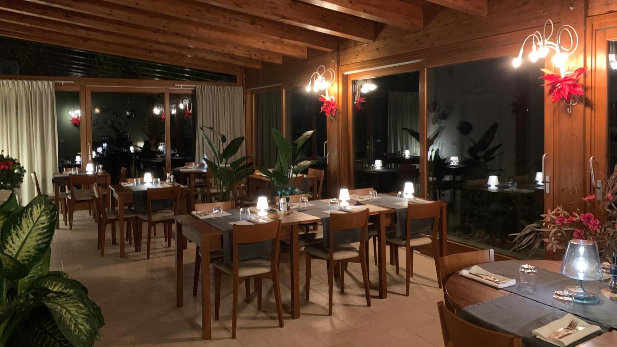 Monte San Pietrangeli Gastronomic B&B Carlocarla מראה חיצוני תמונה