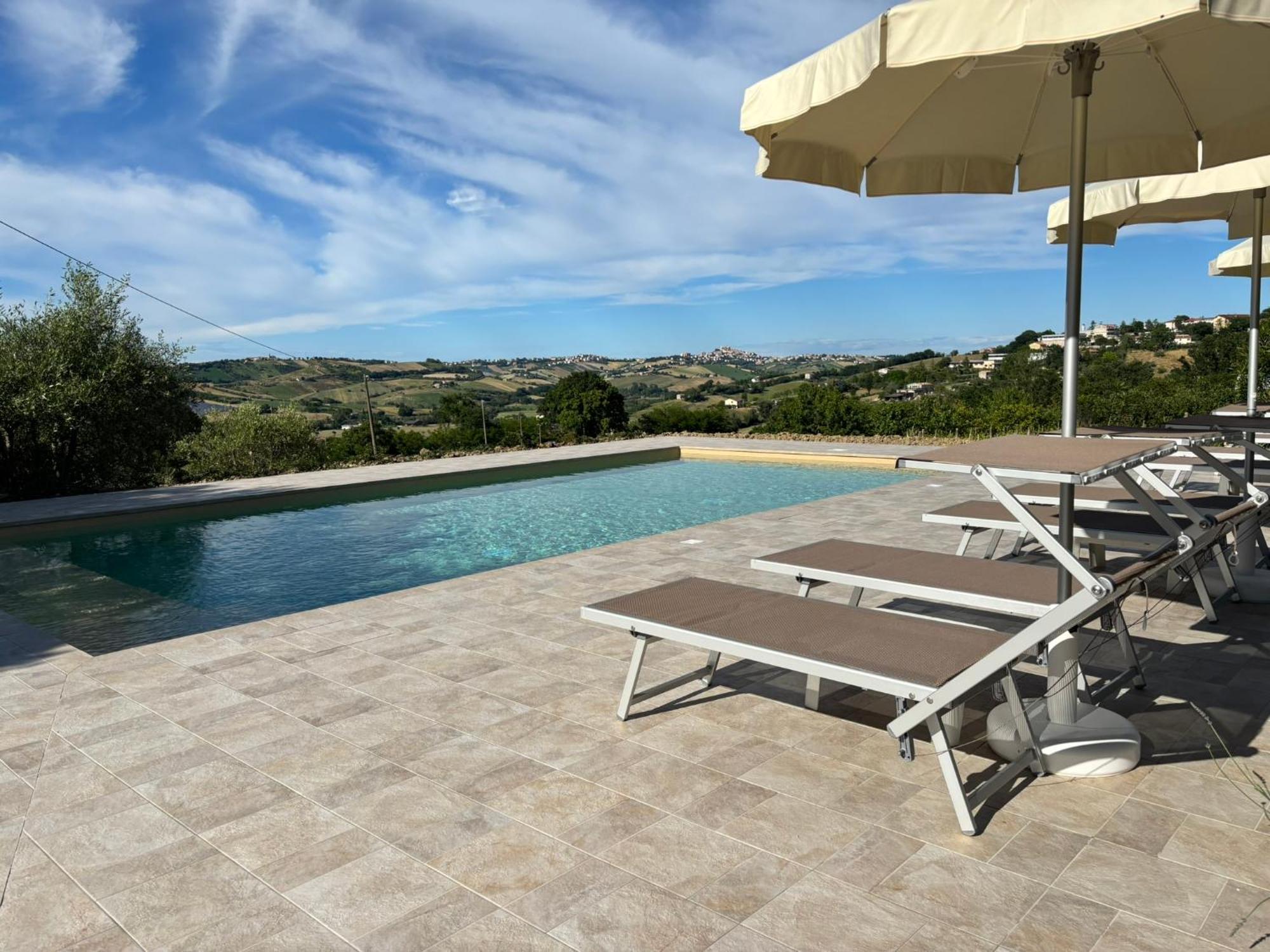 Monte San Pietrangeli Gastronomic B&B Carlocarla מראה חיצוני תמונה